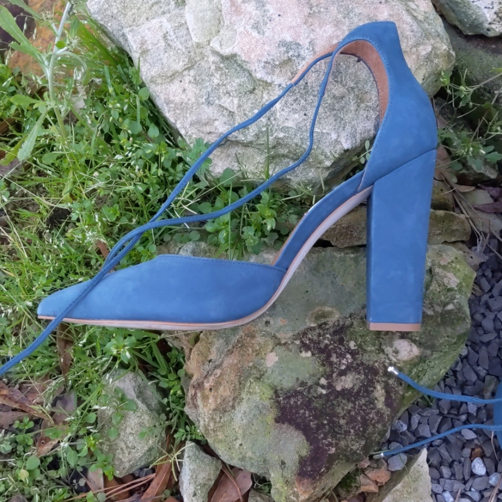 Steve Madden Pointed Toe Ankle Wrap Block Heel Sho - image 2